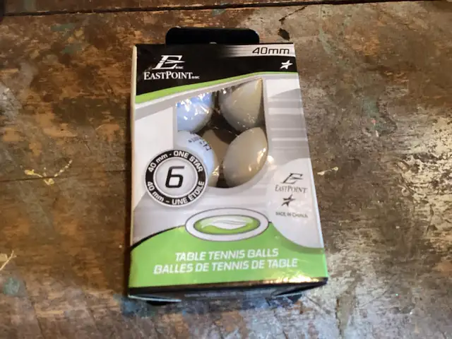 17 Sports Related Items. in Other in City of Halifax - Image 4