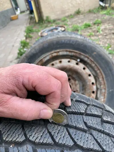 Off Ford Focus. 2 have good tread (see picture); 2 don’t. P195/60R15. Or best offer.