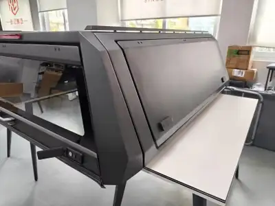 High quality, aluminum canopy for RAM 1500 5.7 bed. Two model available in stock. Dust and waterproo...