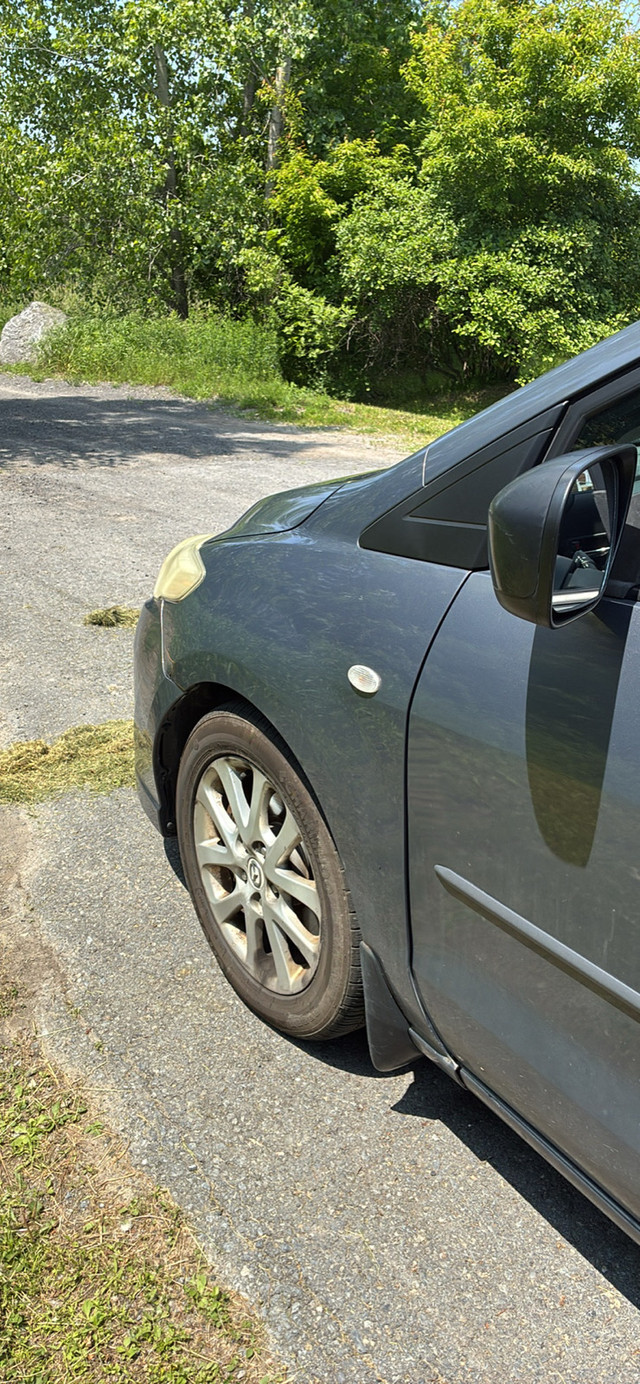 mini van Mazda 5 for sale in Cars & Trucks in Cornwall