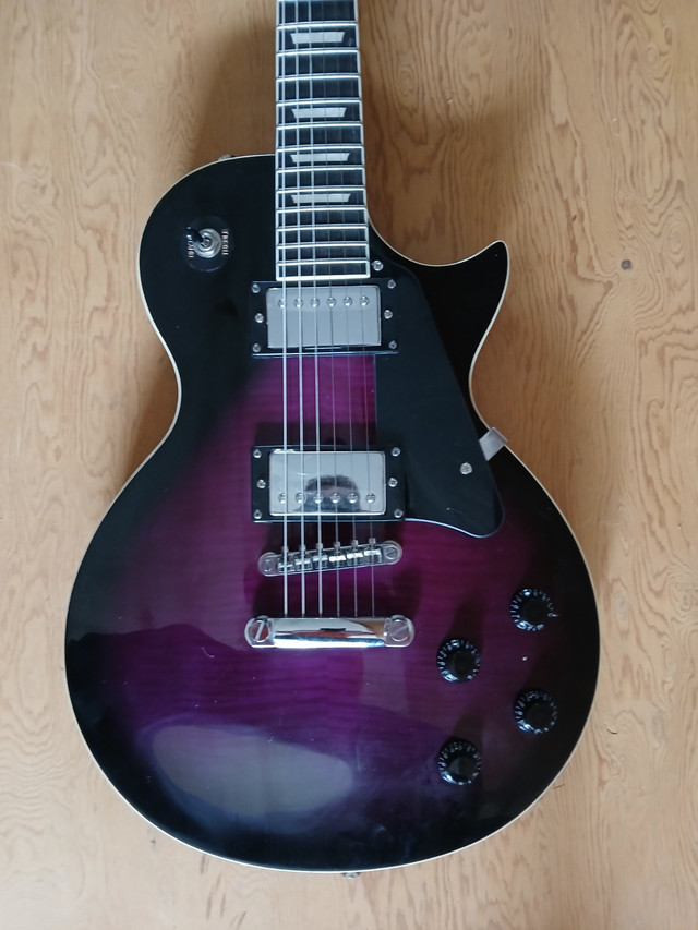Electric guitar and amps for sale in Guitars in St. Catharines - Image 3