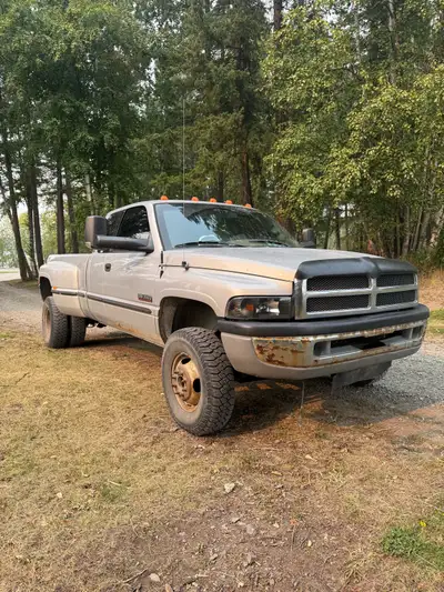 1998 Dodge 3500 Dually 12 valve 5spd Was originally a 24v Auto Previous owner swapped it. Wanting to...