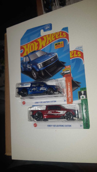 Ford F-150 Lightning Custom Hot Wheels lot of 2 variations 