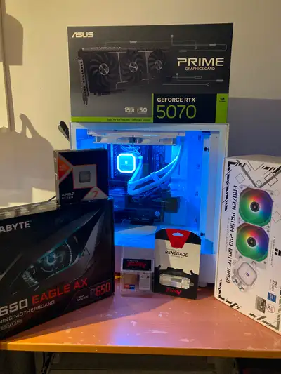 Ordinateur Gaming PC Blanc Neuf (RTX 5070/Ryzen 7 9800X3D), View more
