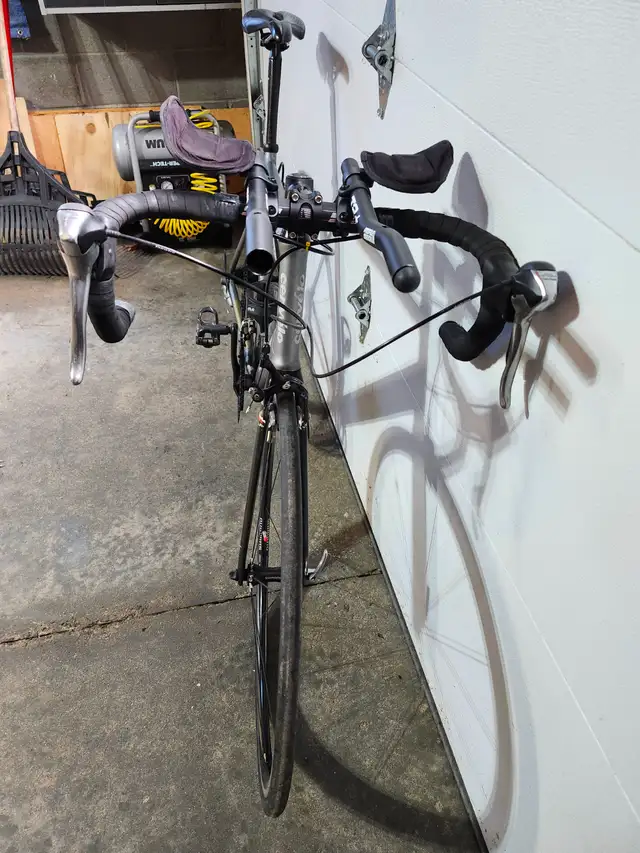 Cervelo Road Bike Grey, Carbon in Road in Kingston - Image 7