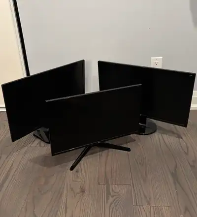 Selling 3 monitors that are all in good working condition. 21.5 inch 60hz Onn monitor: ONA18HO015C 2...