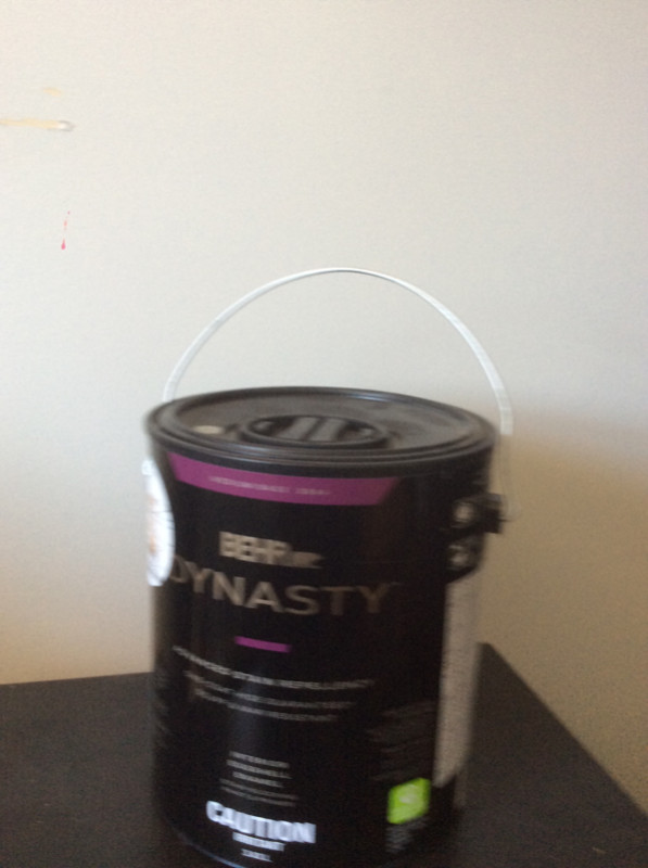 Behr Dynasty premium paint, Grey in Painting & Paint Supplies in City of Toronto