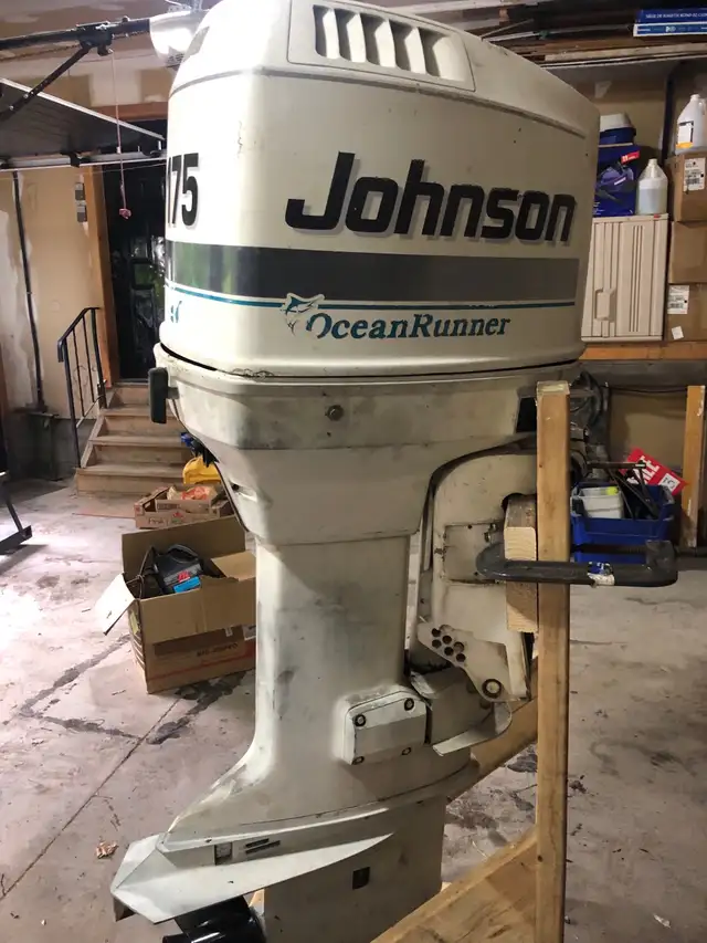 1996 Johnson 175 Oceanrunner Part Out in Other in Napanee - Image 4