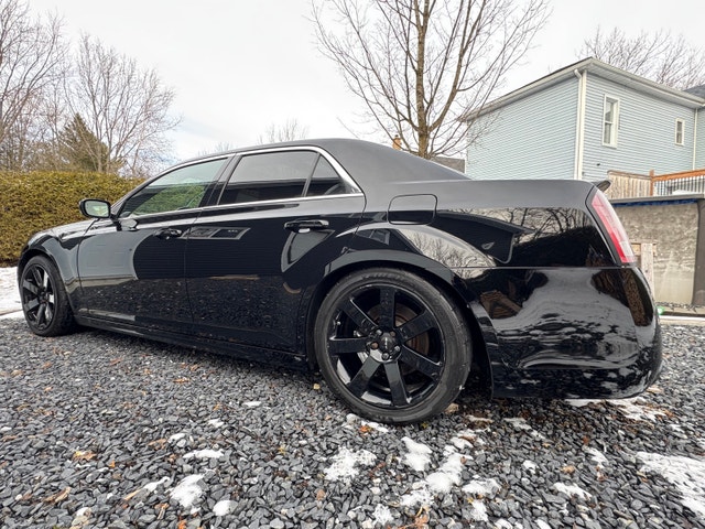 Chrysler 300 srt8