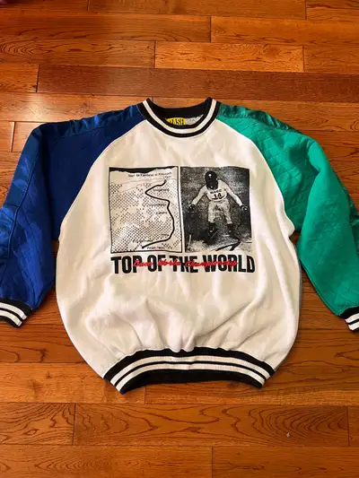 Size medium. Asking $40.00. Email. Cash only. Thanks for looking.