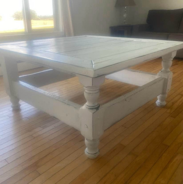 Large table in Coffee Tables in Charlottetown