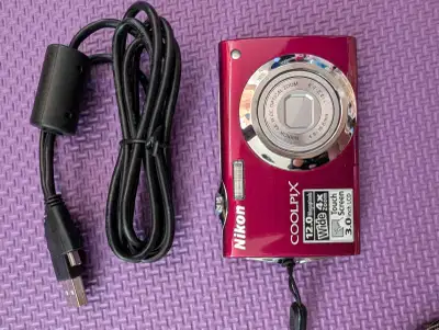 gone TS - Nikon Coolpix S4000 Digital Camera for parts/repair, View more