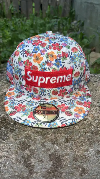 Brand new never worn. Size on cap not adjustable