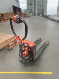 100% Electric Pallet Jack/Truck - Li-ion Switchable Battery