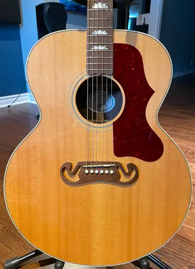 Gibson SJ-200 Studio Walnut USA (2022), View more
