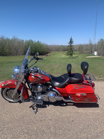 28,231 original miles New Rear Tire Excellent condition Extra Saddleman seat Must be seen!