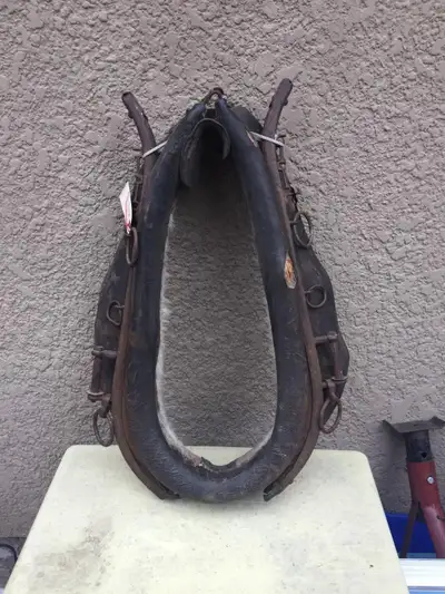VINTAGE LEATHER HORSE COLLAR WITH HAMES. TEXT RYAN (204)781-2890, View more
