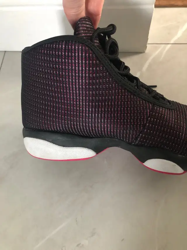 Sport youth  shoes size 9 in Kids & Youth in Hamilton - Image 2