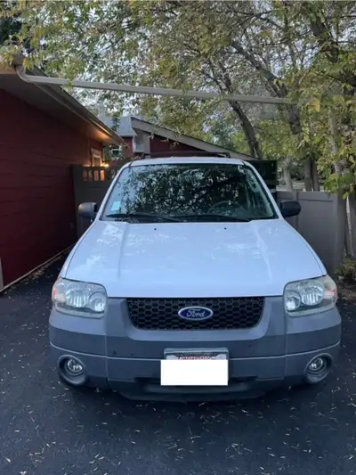 2005 Ford Escape Hybrid – $1,800 (AS-IS) Location: Edmonton, AB Selling my 2005 Ford Escape Hybrid....