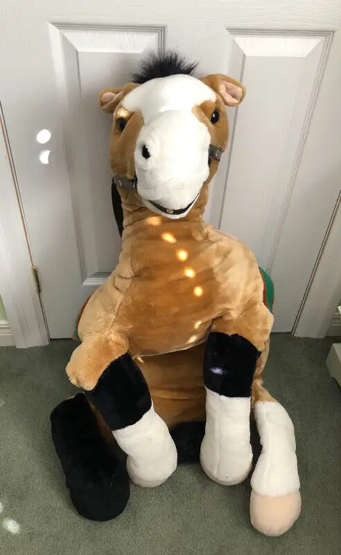 Large Plush Horse in Toys & Games in Ottawa - Image 3