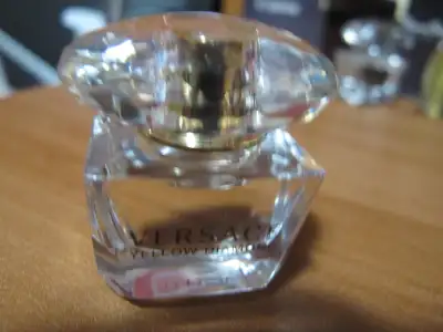 Versace ,yellow diamond mini parfum edt., View more