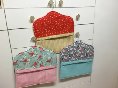 Patron unique confection de qualité entièrement fait à la main. Beau sac à épingles à linge entièrem...