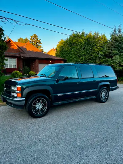 1997 Chevrolet Suburban LT K1500 4x4 304,000kms Emerald Green Metallic paint Grey leather interior W...
