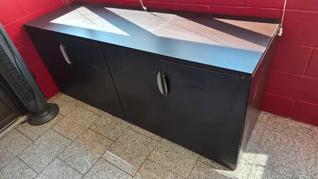 Heavy Dark brown / Black Large Cabinet. Lockable.62863732379522121