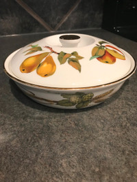 Vintage Royal Worcester Evesham Round Casserole with Lid