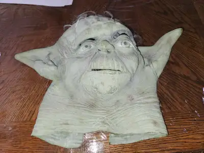 vintage original 1997 Star wars Yoda Lucas Films mask, View more