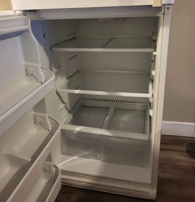 Réfrigérateur Kenmore Propre in Refrigerators in Sherbrooke - Image 7