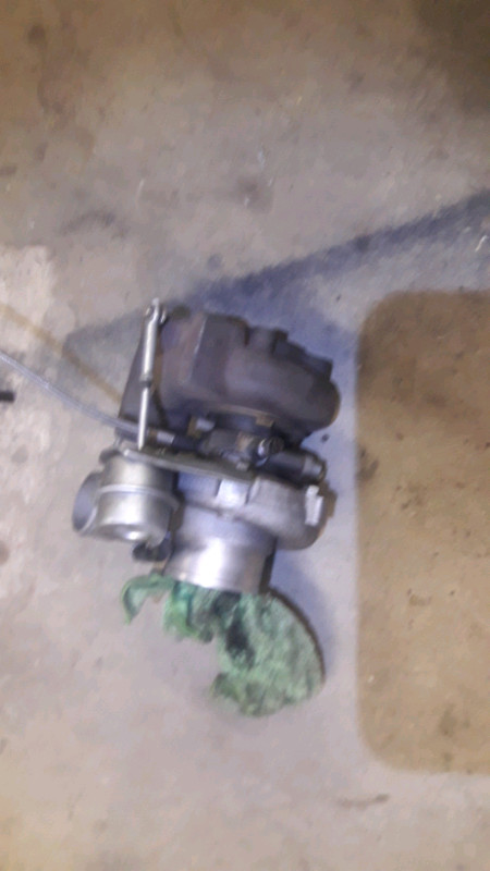 Turbo with waste gate for 2.2 liter gas in Engine & Engine Parts in Hamilton - Image 3