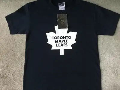 BRAND NEW TORONTO MAPLE LEAFS T-SHIRT - S, View more