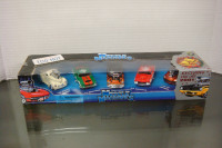 MUSCLE MACHINES EXCLUSIVE CHRISTMAS CAR PACK OF FIVE