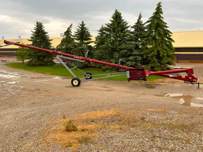 Meridian 59’ Grain Auger For sale 10” Excellent Condition $13750 obo Call/text 519-807-4193
