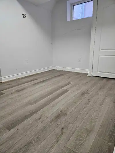 Private Room for Rent for Single Girl. $550,Utilities included. McLaughlin Rd and Wanless Dr BRAMPTO...