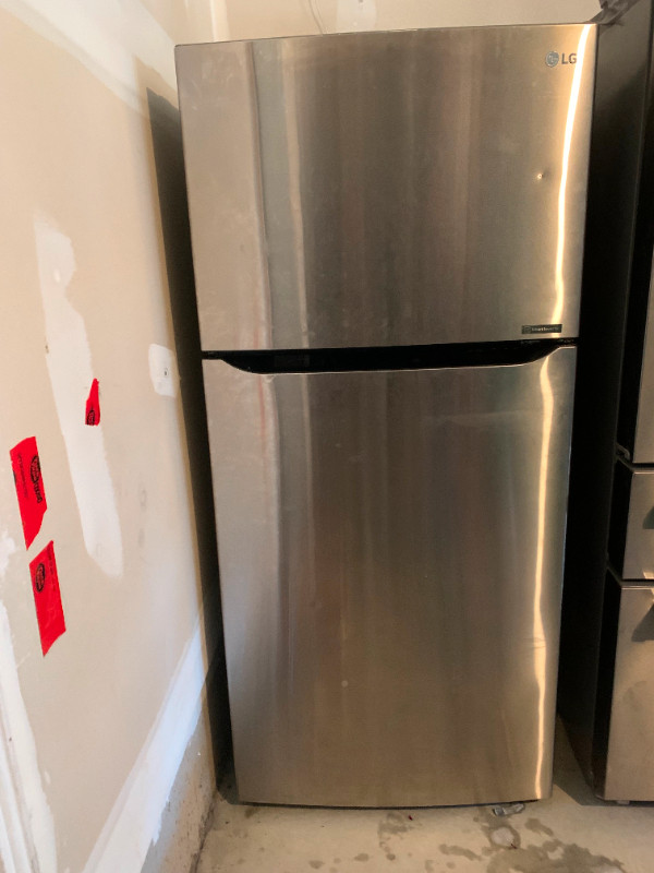 LG-Stainless Steel-Top Freezer in Refrigerators in Mississauga / Peel Region - Image 3