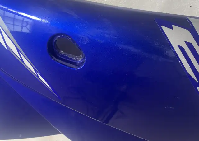 2017 Yamaha YZF-R3 Side Panel & Tail Side Covers in Sport Bikes in Mississauga / Peel Region - Image 6