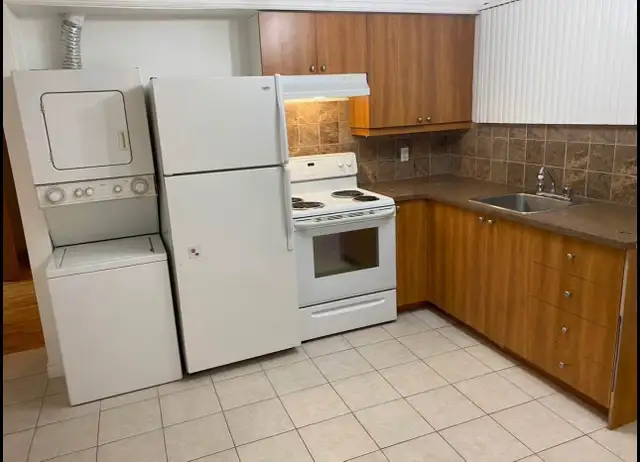 31/2 bachelor à louer in Long Term Rentals in City of Montréal - Image 4