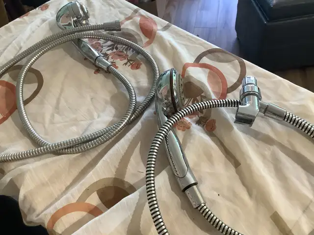 HAND-SHOWERS423857323278356482
