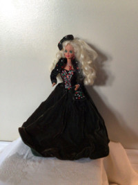 1990 Christmas Barbie Doll