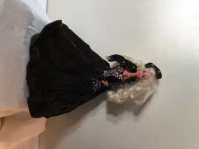 Nostalgic. Collectible. Christmas. 1990 Barbie