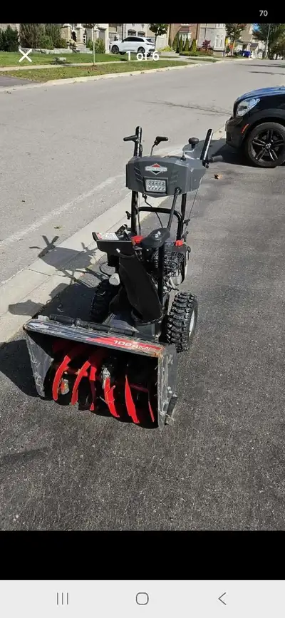 snowblower 24" Briggs and Stratton , View more