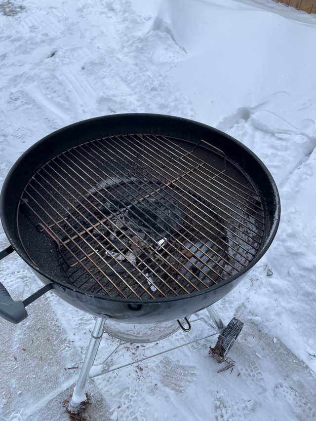 Webber kettle in BBQs & Outdoor Cooking in Saskatoon - Image 3