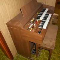 Free  electric organ