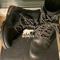 Sorel winter boots with zip 
