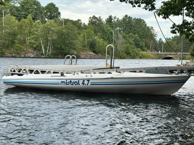 Mistral 4.7 sailboat voilier in Sailboats in Ottawa - Image 2