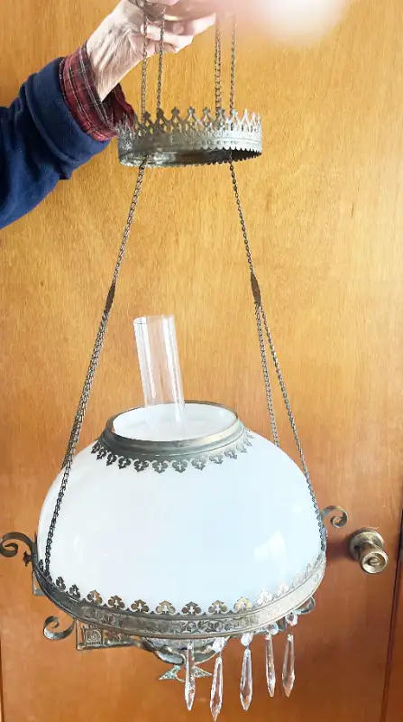 Victorian Parlour Hanging Oil Lamp, late 1800’s in Arts & Collectibles in St. Catharines - Image 7