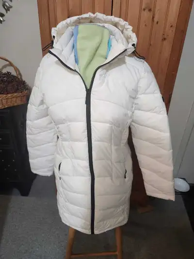 New Calvin Klein WATER RESISTANT JACKET MEDIUM , View more