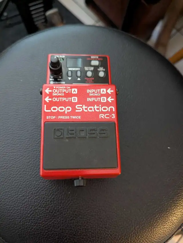 Boss rc3 looper pedal in excellent condition!64656290038017120
